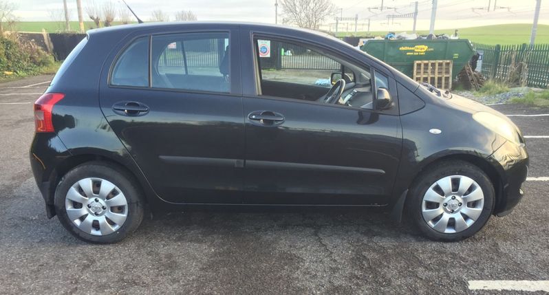 TOYOTA YARIS