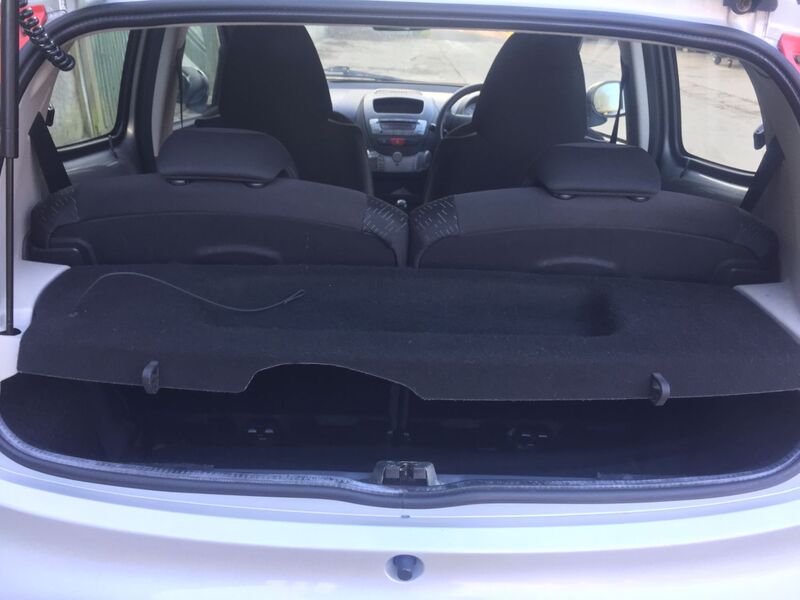 PEUGEOT 107