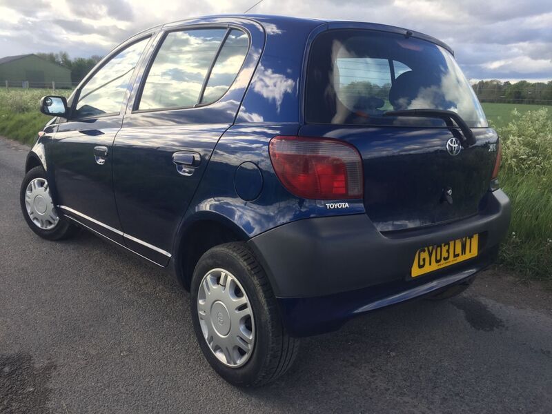TOYOTA YARIS