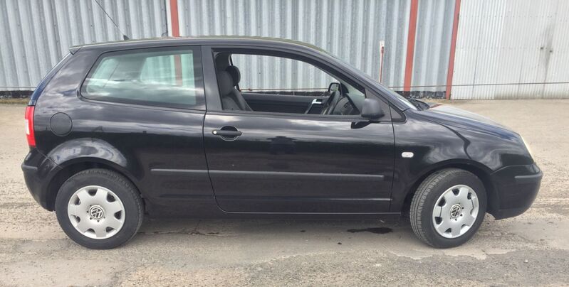 VOLKSWAGEN POLO