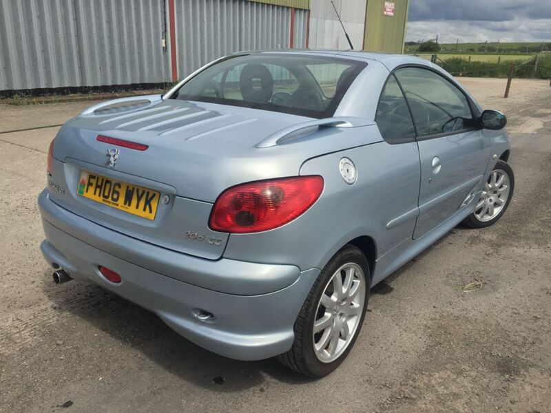 PEUGEOT 206